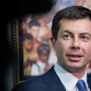 Primaires américaines : Pete Buttigieg en tête des résultats partiels dans l’Iowa