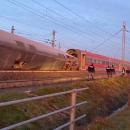 Un train a déraillé  près de Milan : un premier bilan fait état d'au moins deux morts et de plusieurs blessés.