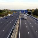 Une Italienne est décédée sur l'autoroute  après être tombée de son véhicule alors qu'elle dormait sur la banquette arrière.