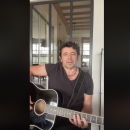 Patrick Bruel et ses fans font un don de 200.000 euros à plusieurs associations