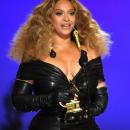 Beyoncé bat le record de récompenses aux Grammy Awards