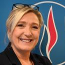 Marine Le Pen demande la fermeture des écoles en urgence