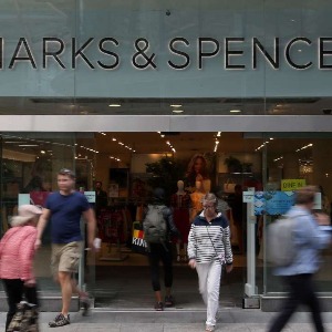 Marks & Spencer annonce la fermeture de 11 magasins en France à cause du Brexit