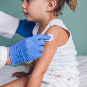 La Haute autorité de Santé donne son feu vert à la vaccination des 5-11 ans mais s'oppose à son obligation