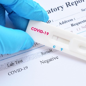 Les tests antigéniques de dépistage du Covid-19 seraient moins sensibles à Omicron