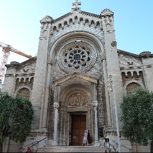 Nice : Un jeune homme est entré vers 10h dans l'église Saint-Pierre-d'Arène et a asséné plusieurs coups de couteau au prêtre