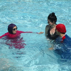 La ville de Grenoble dit oui au burkini à la piscine