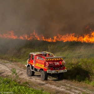 Gironde : des pompiers de la zone Nord en renfort, et des moyens supplémentaires annoncés hier