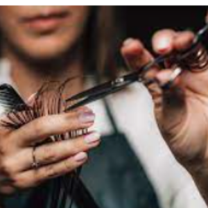 Le salon de coiffure 5ème AVENUE d’Arras recherche un COIFFEUR CONFIRME H/F