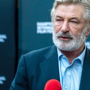 Les poursuites contre Alec Baldwin abandonnées