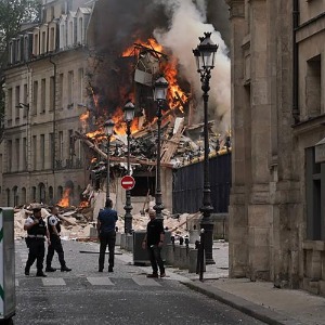 Explosion d'un immeuble à Paris hier