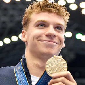 3è médaille d'or hier au Japon pour Léon Marchand !