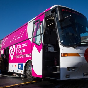 Le bus du cœur des femmes est à Lille