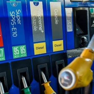 Le prix des carburants est en baisse