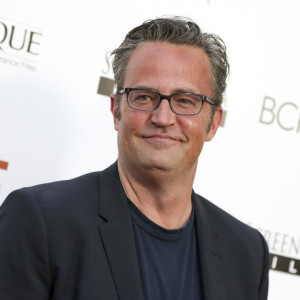 La police de Los Angeles annonce enquêter sur la mort de Matthew Perry