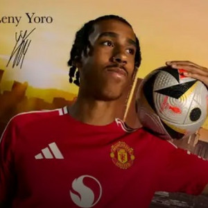 Leny Yoro à Manchester United, c'est officiel !