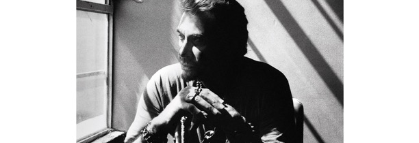 "Rester vivant" de Johnny Hallyday à gagner sur Mona FM