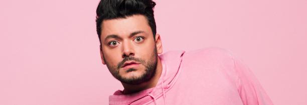 TF1 va diffuser le spectacle “Sois 10 ans” de Kev Adams ce samedi 28 décembre