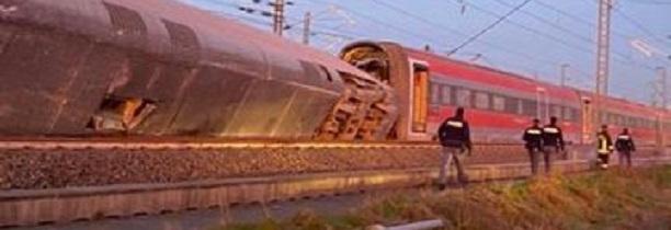 Un train a déraillé  près de Milan : un premier bilan fait état d'au moins deux morts et de plusieurs blessés.