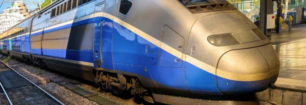 Un TGV reliant Strasbourg à Paris vient de dérailler