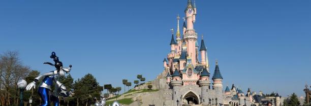 Disney annonce la fermeture de son parc d'attraction à Paris