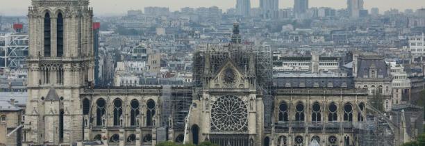 Jean-Jacques Annaud prépare un film sur l'incendie de Notre-Dame de Paris