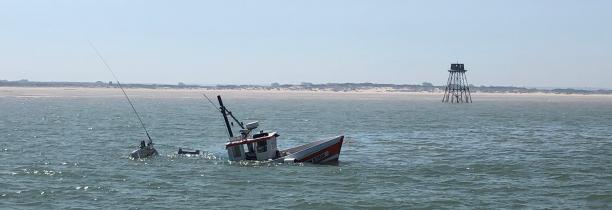 Un navire de pêche naufragé au large de Calais