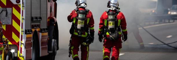 PARIS : 1 mort et 12 blessés dans un incendie violent  avenue des Ternes