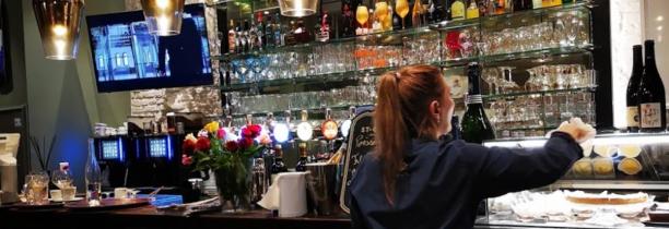 Le restaurant "Le Lys" à Lille recrute son Serveur & Barman (H/F)