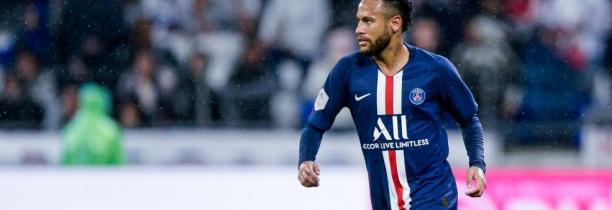 Neymar reste au PSG cette saison.