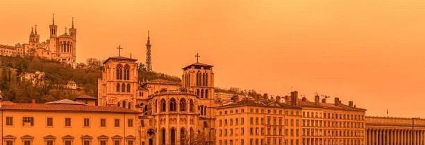 [Photos] Le ciel est jaune en ce moment à Lyon