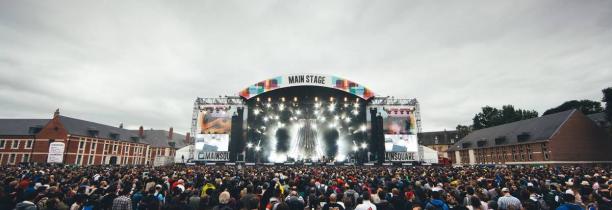 Les festivals d'été autorisés avec un maximum de 5.000 spectateurs assis en plein air