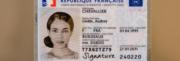 Une nouvelle carte d'identité au format carte de crédit arrive