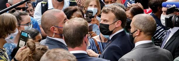 Lourdes : Emmanuel Macron pris à partie par un homme qui a été évacué violemment [VIDÉO]