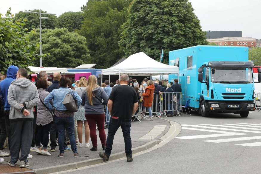 Les vaccinobus continuent de sillonner le Nord