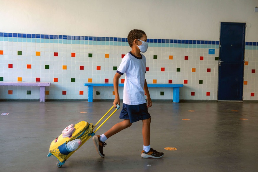 Le port du masque à l'école est maintenu