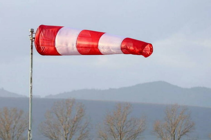 Les rafales maximales pourraient se montrer plus virulentes dimanche entre 19h et 23h avec des pointes possibles jusqu’à 130km/h