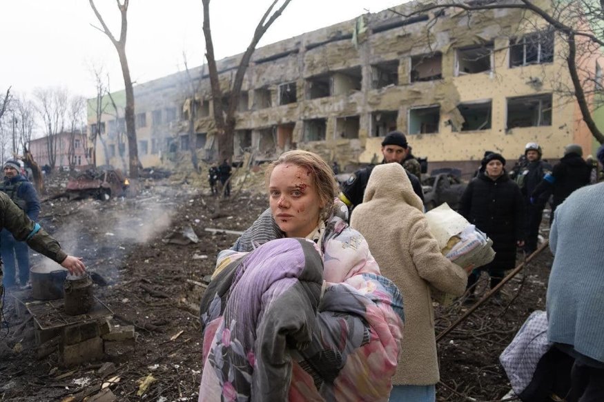 Ukraine : un hôpital pédiatrique et une maternité bombardés à Marioupol