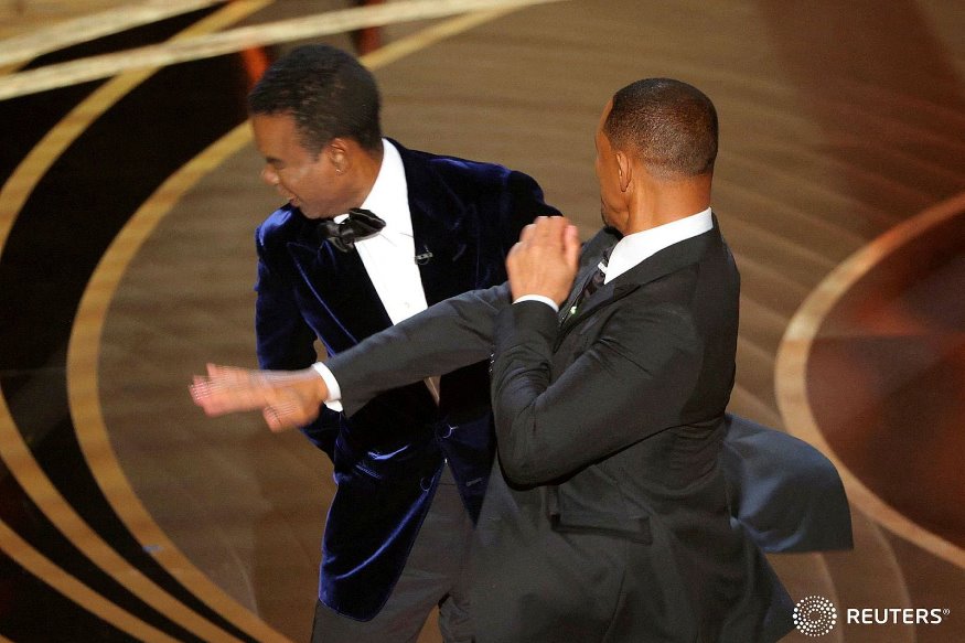 Will Smith s'excuse, après avoir frappé Chris Rock