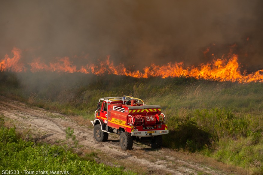 Gironde : des pompiers de la zone Nord en renfort, et des moyens supplémentaires annoncés hier