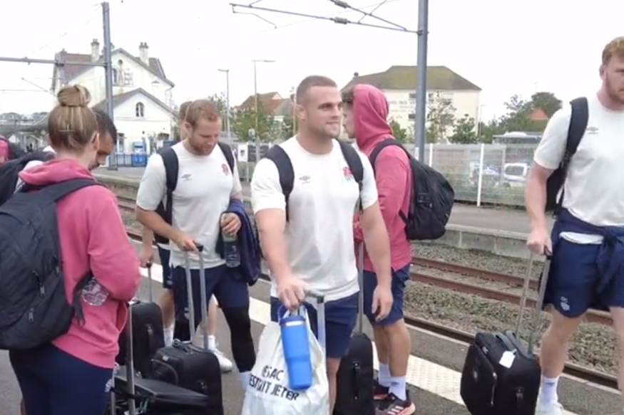 Les rugbymen du XV de la Rose ont embarqué à Etaples en direction de Lille Flandres dans un TER GV VIDEO