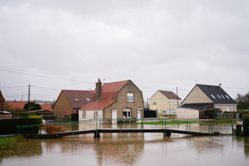 Les écoles rouvrent progressivement dans les zones touchées par les inondations