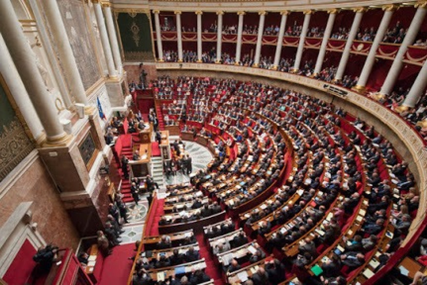 Des députés manquent d'en venir aux mains, à l'Assemblée Nationale !